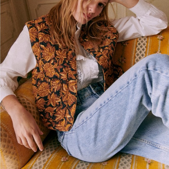 Sezane Floral Vest in Black and Gold - Picture 3 of 6